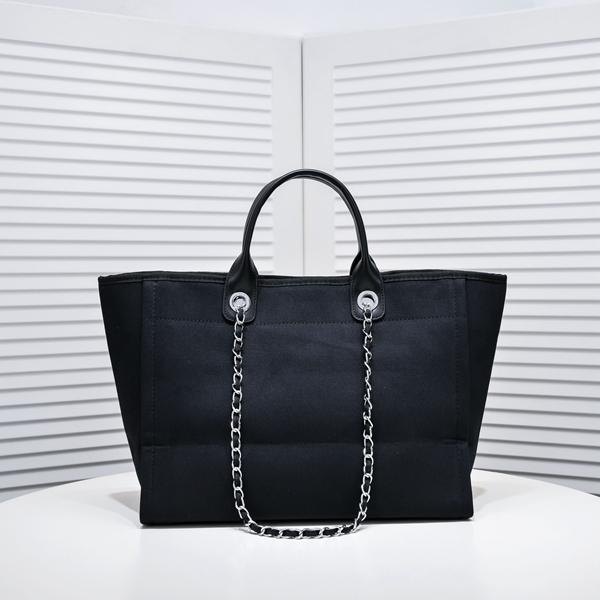 シャネルバッグ側面デザイン